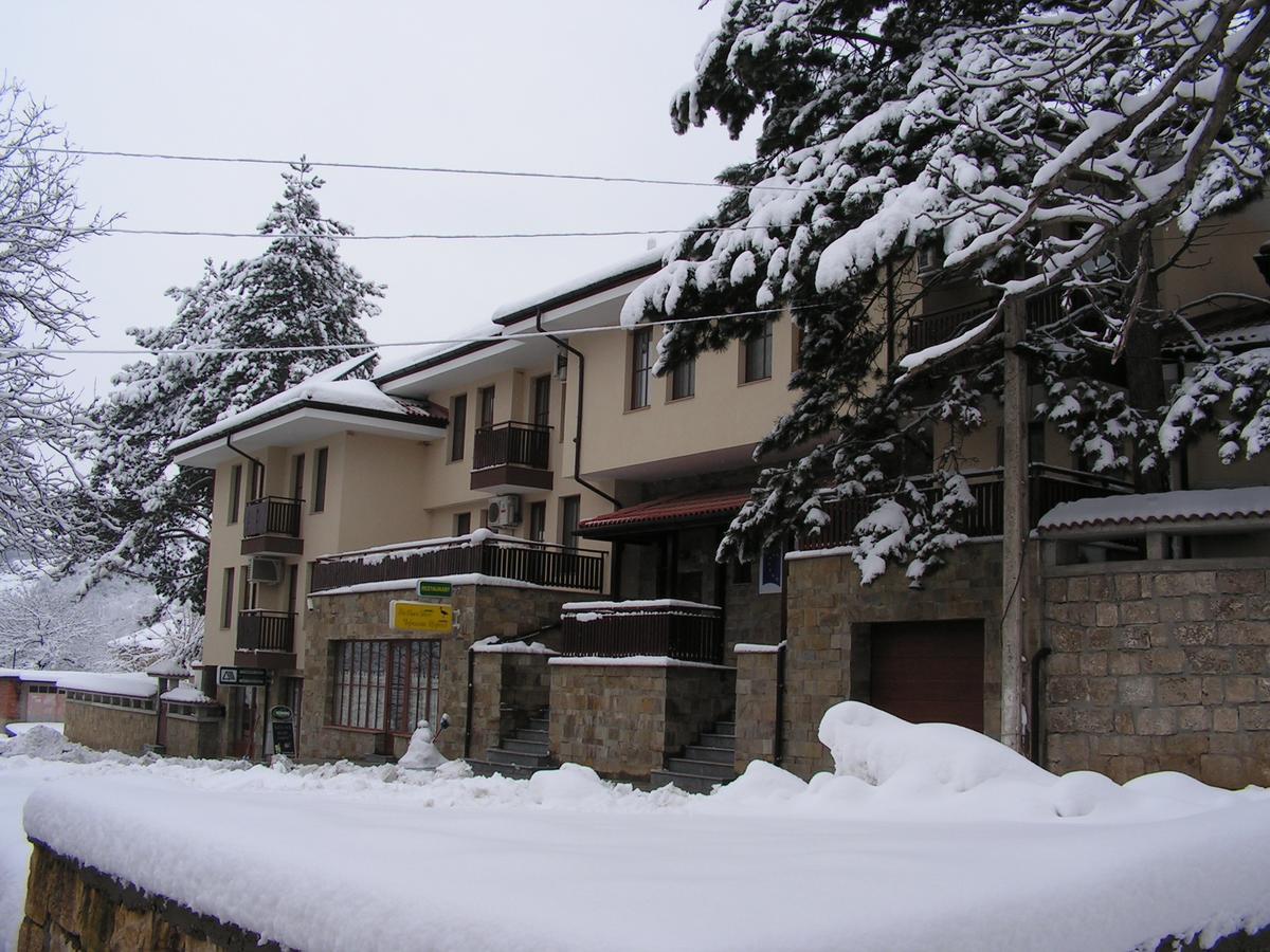 Hotel Black Stork Nisovo Eksteriør bilde